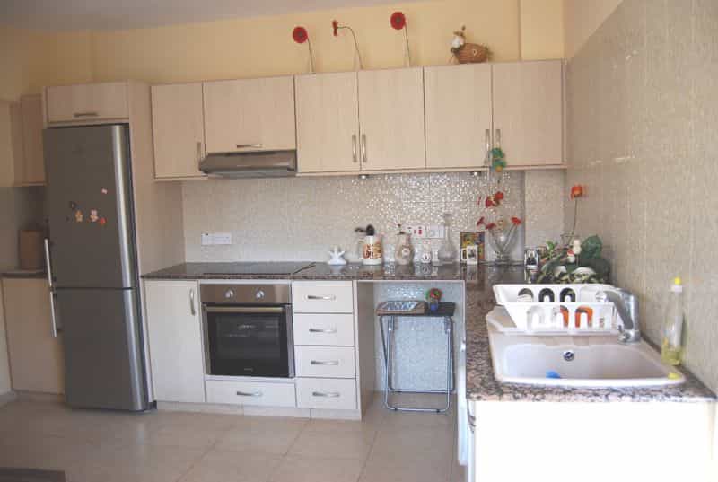 Condominium in Pegeia, Pafos 10042712