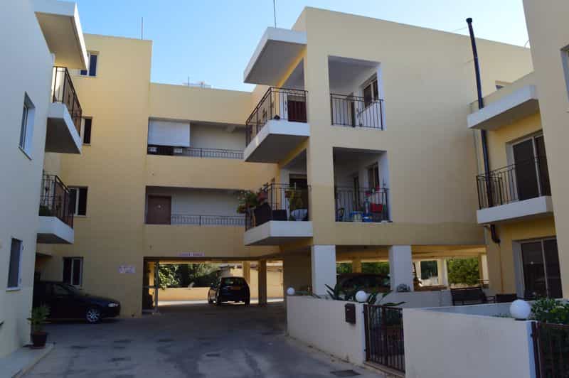 קוֹנדוֹמִינִיוֹן ב Sotira, Famagusta 10042716