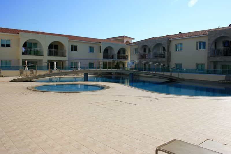 Condominium in Kapparis, Famagusta 10042732