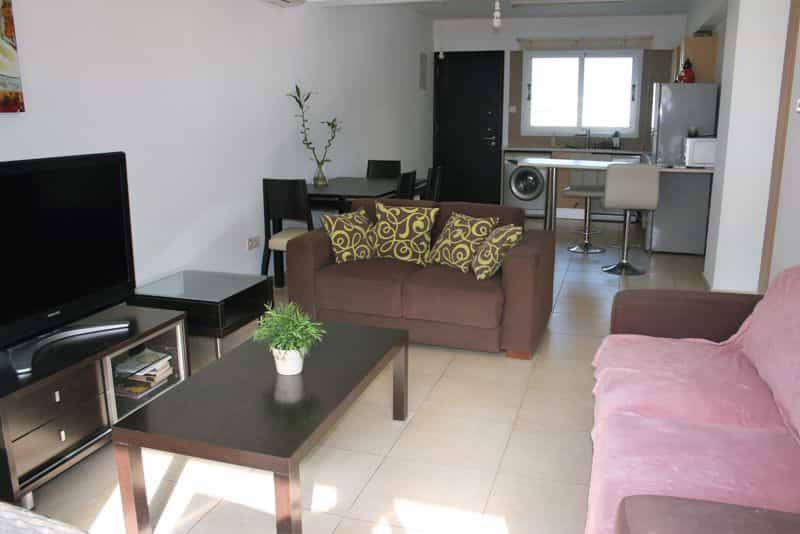 Condominium in Kapparis, Famagusta 10042732