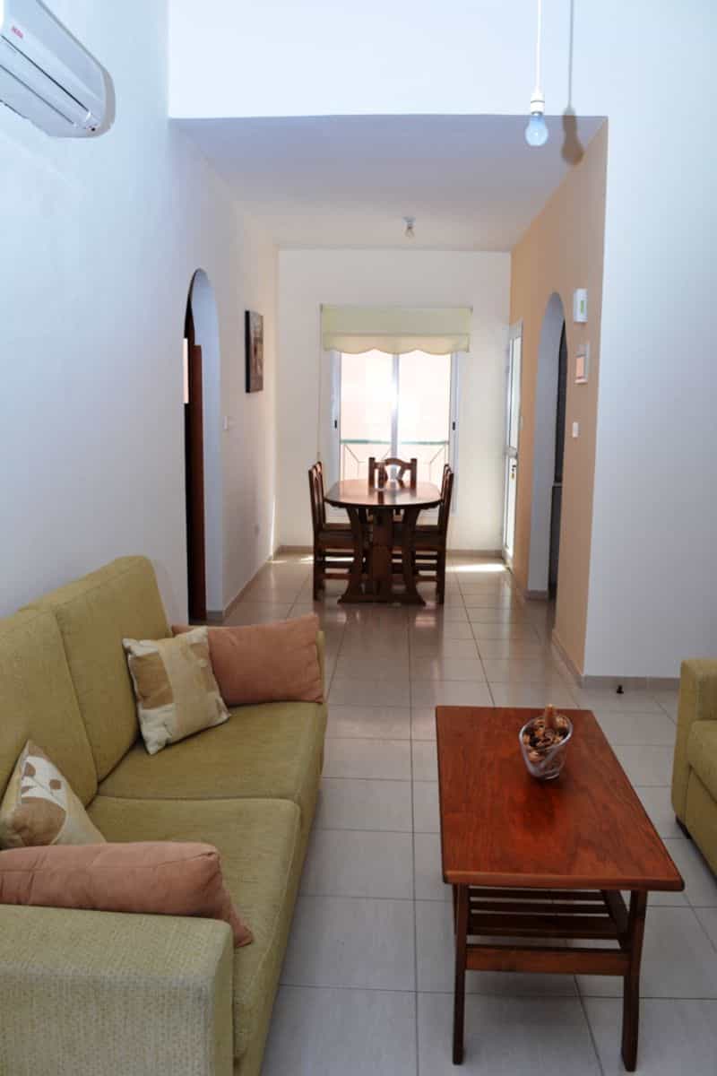 Condominium in Paphos, Pafos 10042750
