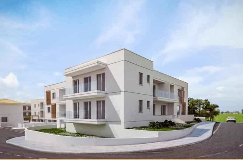 Condominium in Voroklini, Larnaka 10042760