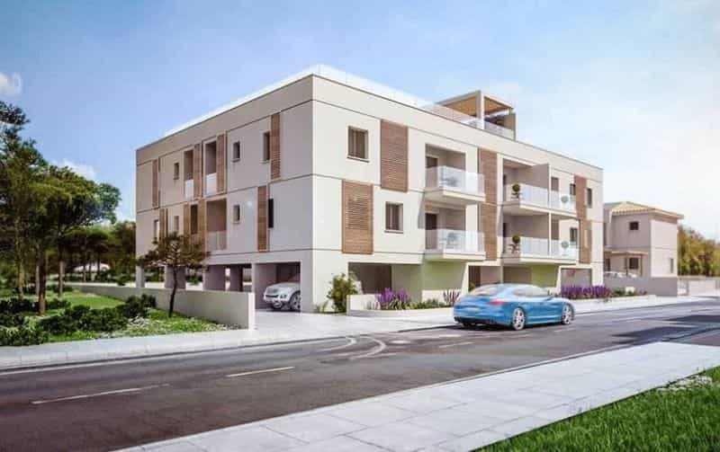 Condominium in Voroklini, Larnaka 10042760