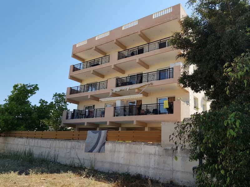 Condominium dans Universal Area, Paphos 10042804