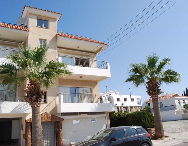 Condominium dans Kissónerga, Paphos 10042871