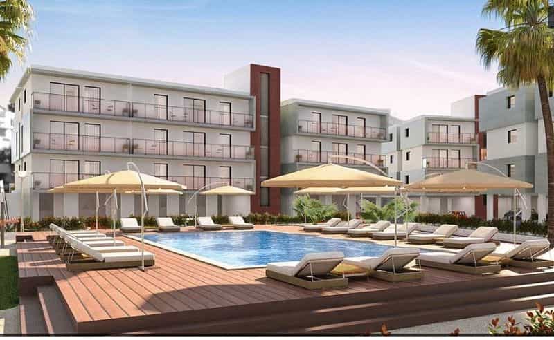 Condominium in Voroklini, Larnaca 10043012