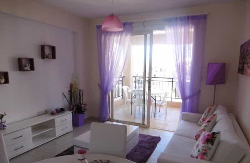 Condominium dans Paphos, Paphos 10043075