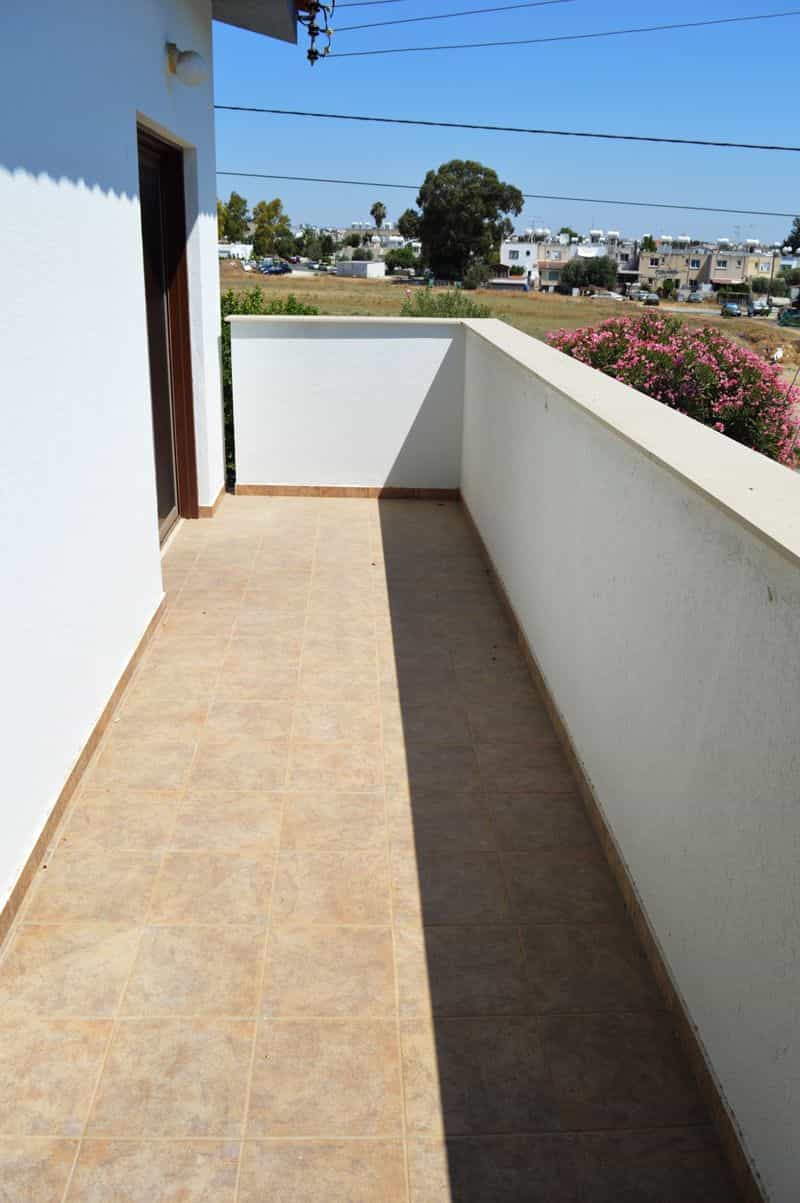 집 에 Agios Nikolaos, Larnaca 10043299
