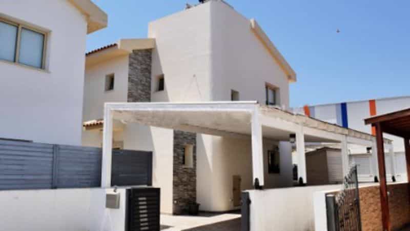 Rumah di Paralimni, Famagusta 10043417