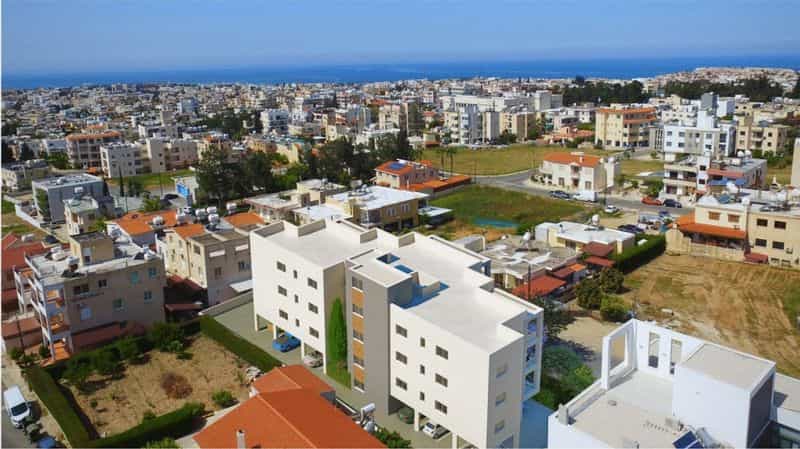 Condominium in Kato Paphos, Paphos 10043483