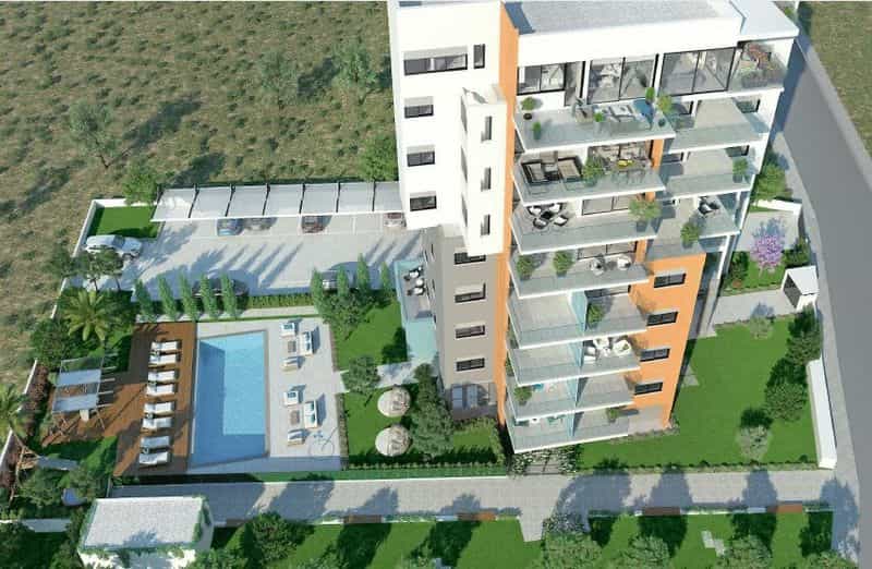 Condominium in Germasogeia, Limassol 10043500