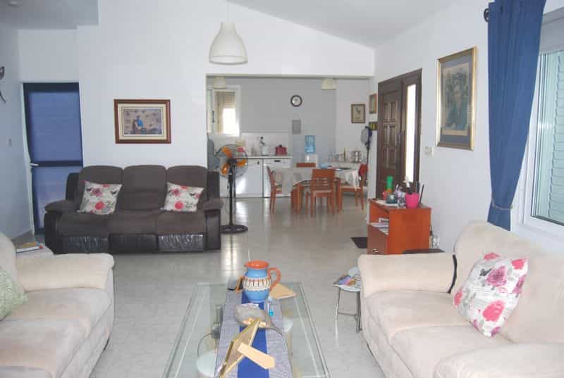 rumah dalam Pegeia, Pafos 10043596