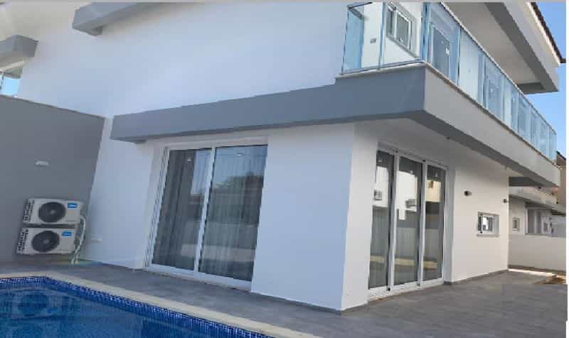 Huis in Voroklini, Larnaca 10043668