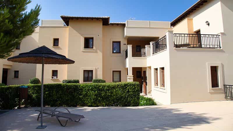 Condominium in Agia Marinouda, Pafos 10043746