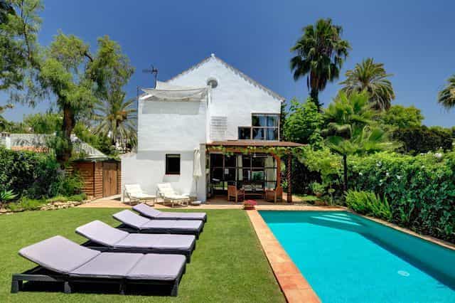 House in Malaga, Andalusia 10043772