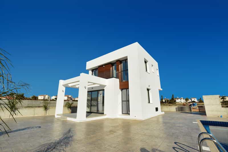 بيت في Ayia Thekla, Famagusta 10043774