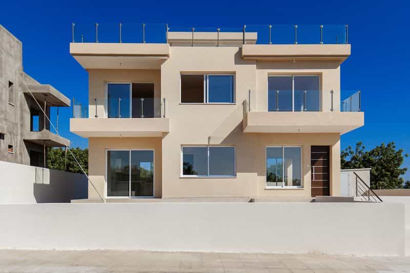 жилой дом в Mesa Chorio, Paphos 10043829
