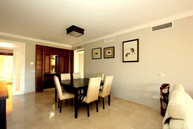 公寓 在 聖佩德羅德阿爾坎塔拉, 安達盧西亞 10043839