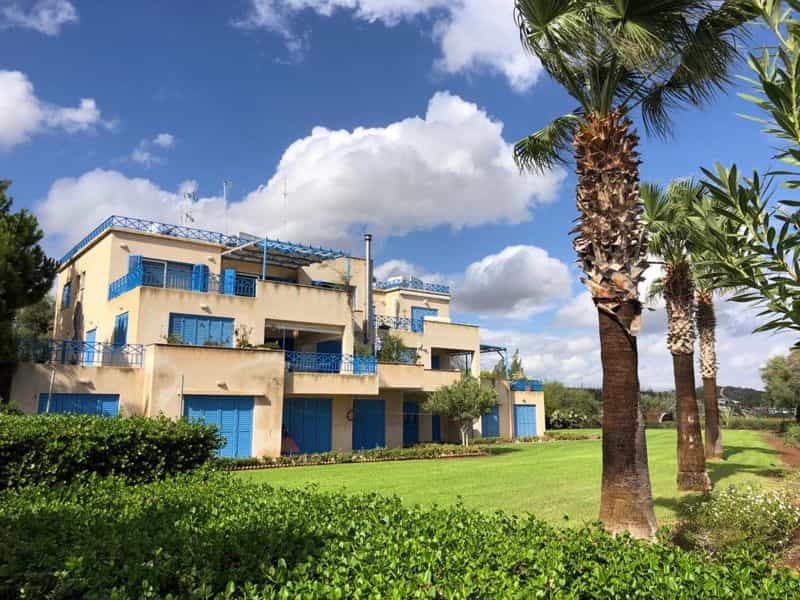 Condominium dans Pyrgos, Larnaka 10043915