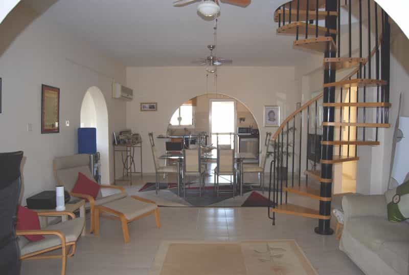 rumah dalam Pegeia, Pafos 10043940