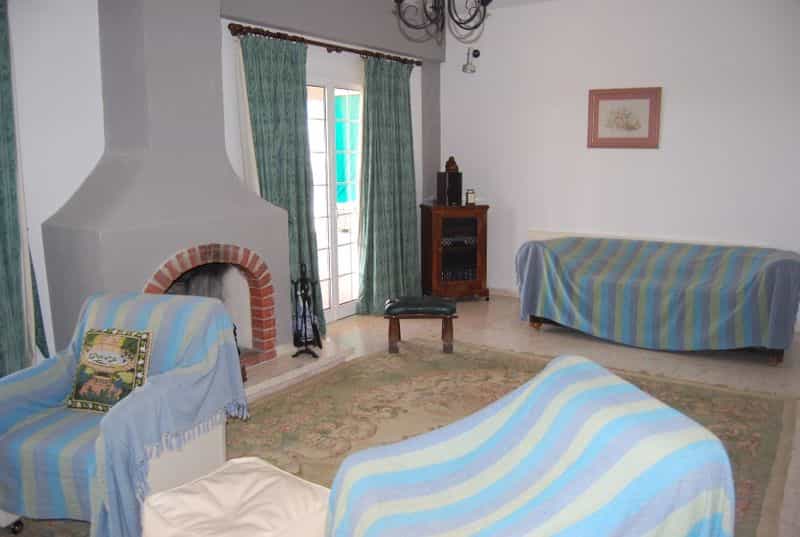 Rumah di Tala, Pafos 10043954