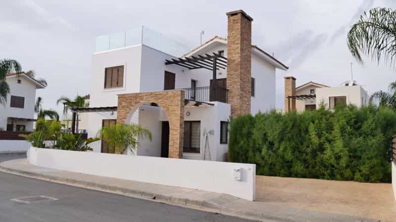 House in Sotira, Ammochostos 10043975