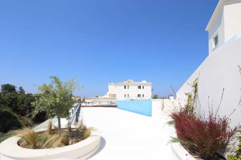Condominium in Tala, Paphos 10044019