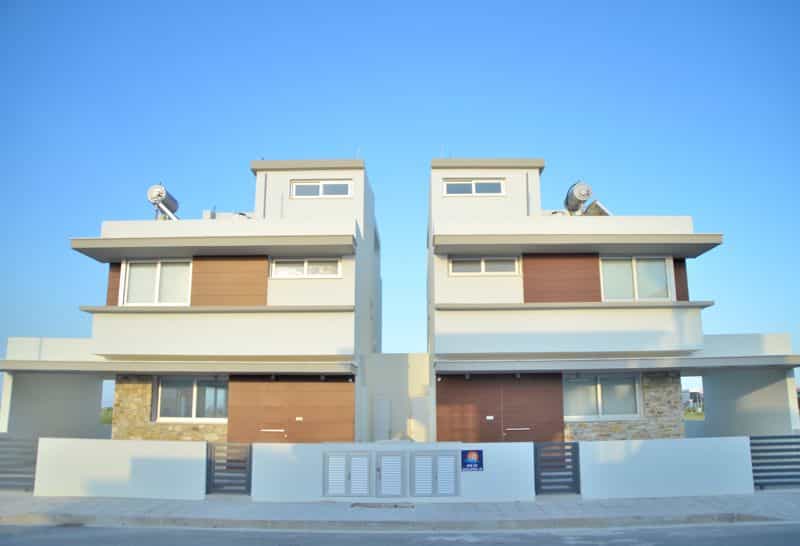 rumah dalam Livadia, Larnaka 10044057