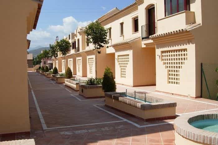 σπίτι σε New Andalucia, Malaga 10044210