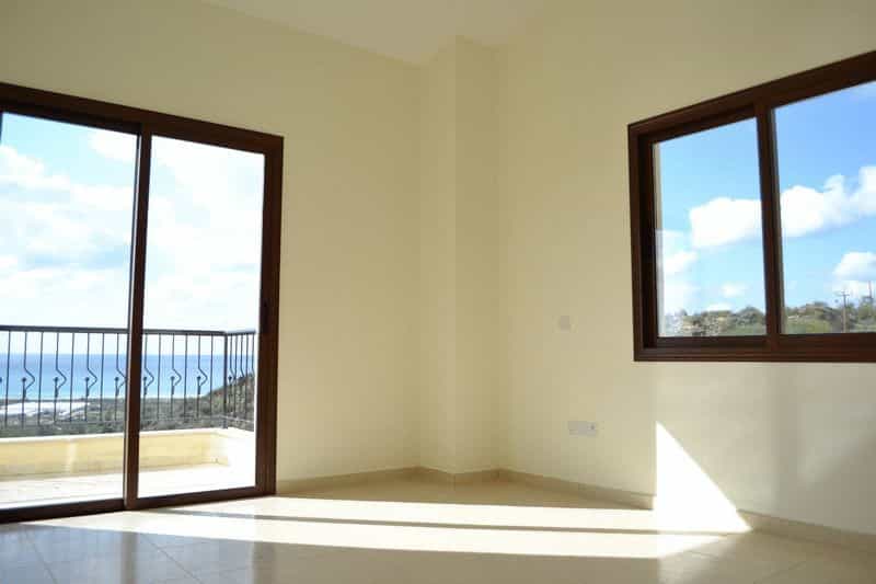 بيت في Kissonerga, Paphos 10044216