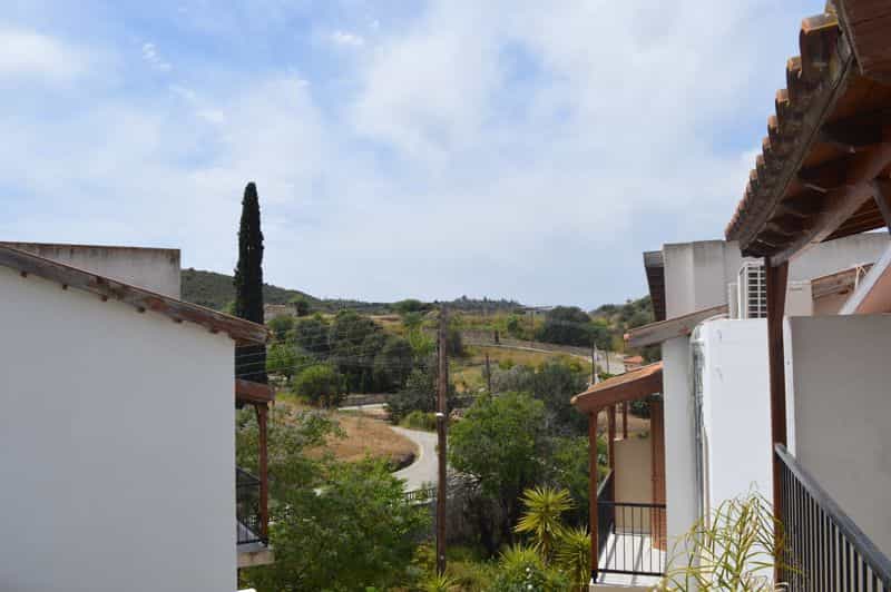Condominium dans Lageia, Larnaca 10044294