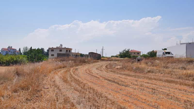 Land in Ormideia, Larnaka 10044296