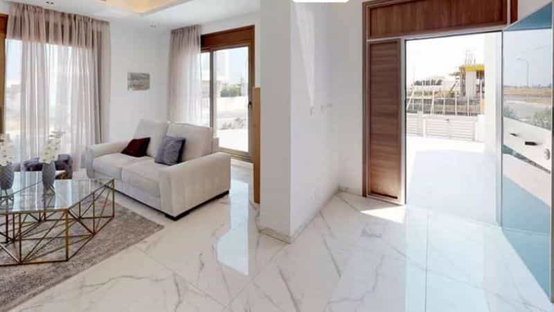 Casa nel Dromolassia, Larnaca 10044415