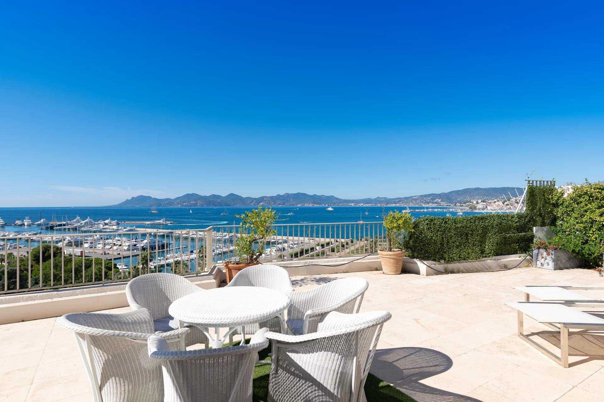 Condominio en Cannes Croisette, Provence-Alpes-Cote d'Azur 10044462