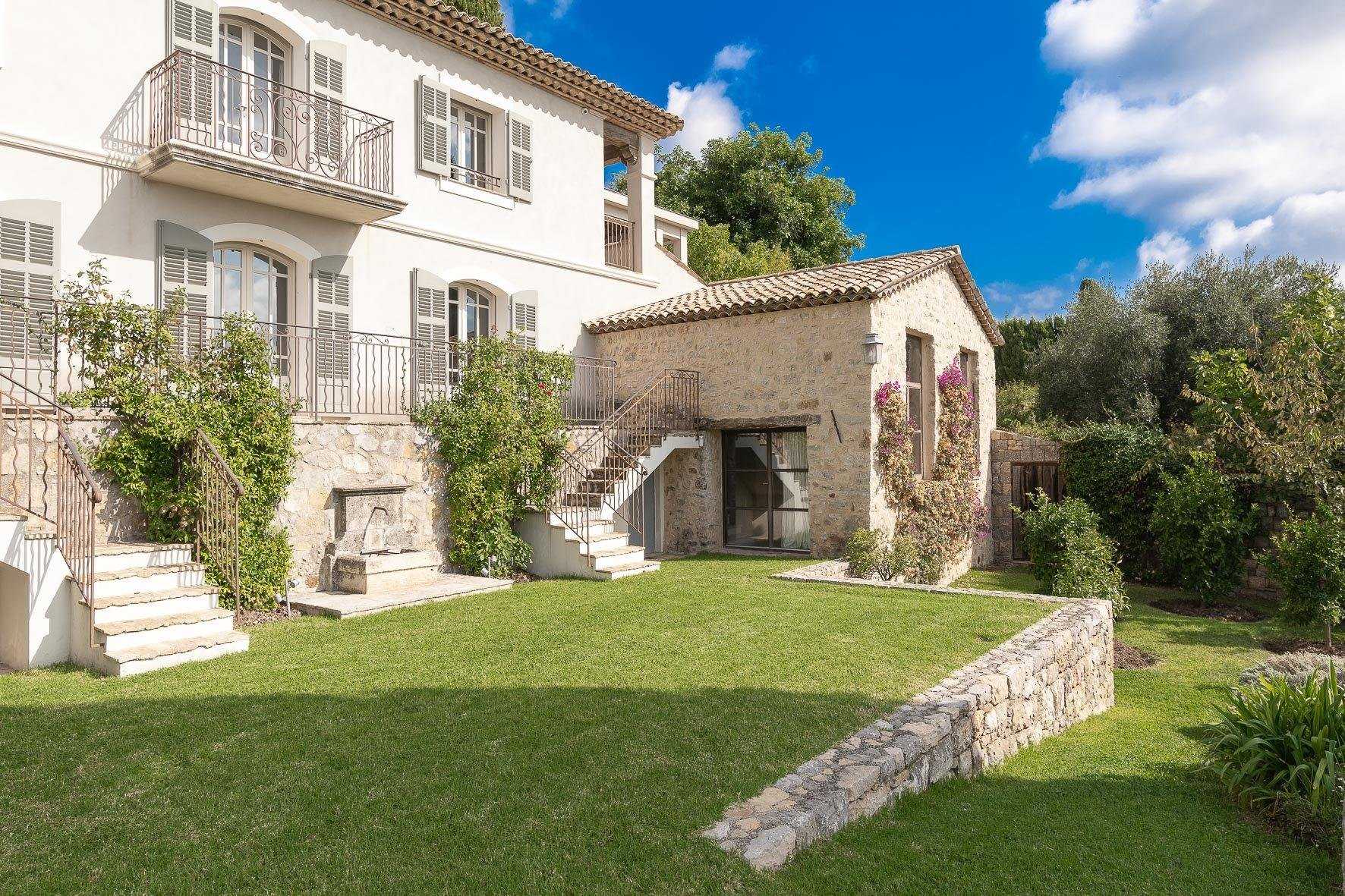 Huis in Chateauneuf-du-Pape, Provence-Alpes-Cote d'Azur 10044464