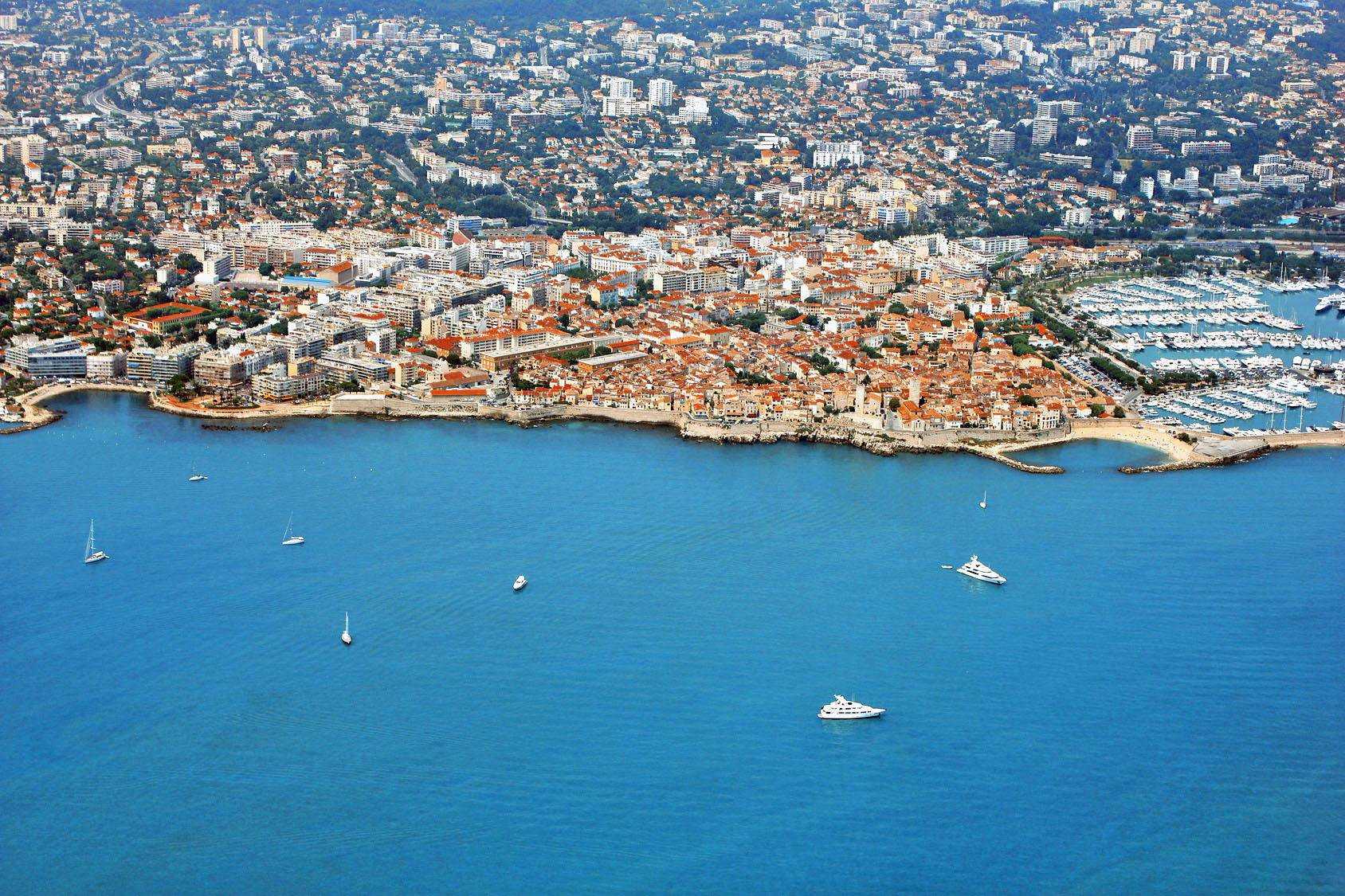 Detaljhandel i Antibes, Provence-Alpes-Cote d'Azur 10044500
