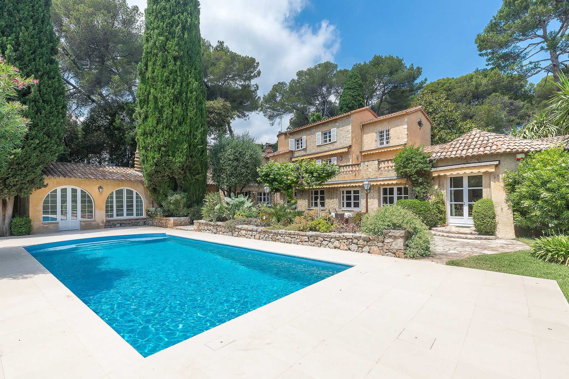 Huis in Antibes, Provence-Alpes-Côte d'Azur 10044517