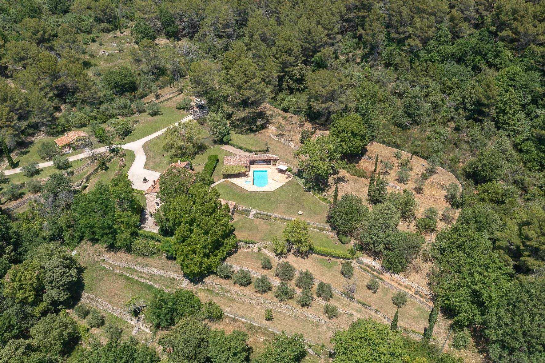 Hus i Seillans, Provence-Alpes-Cote d'Azur 10044518