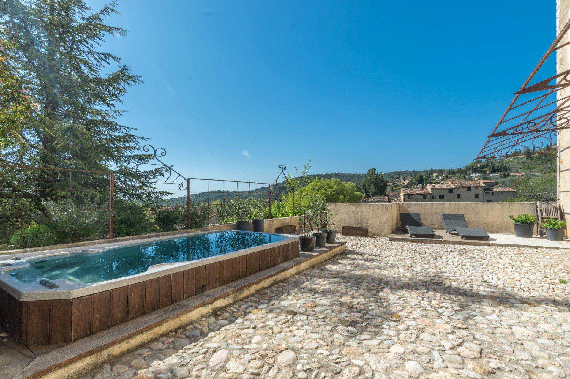 rumah dalam Seillans, Provence-Alpes-Côte d'Azur 10044599