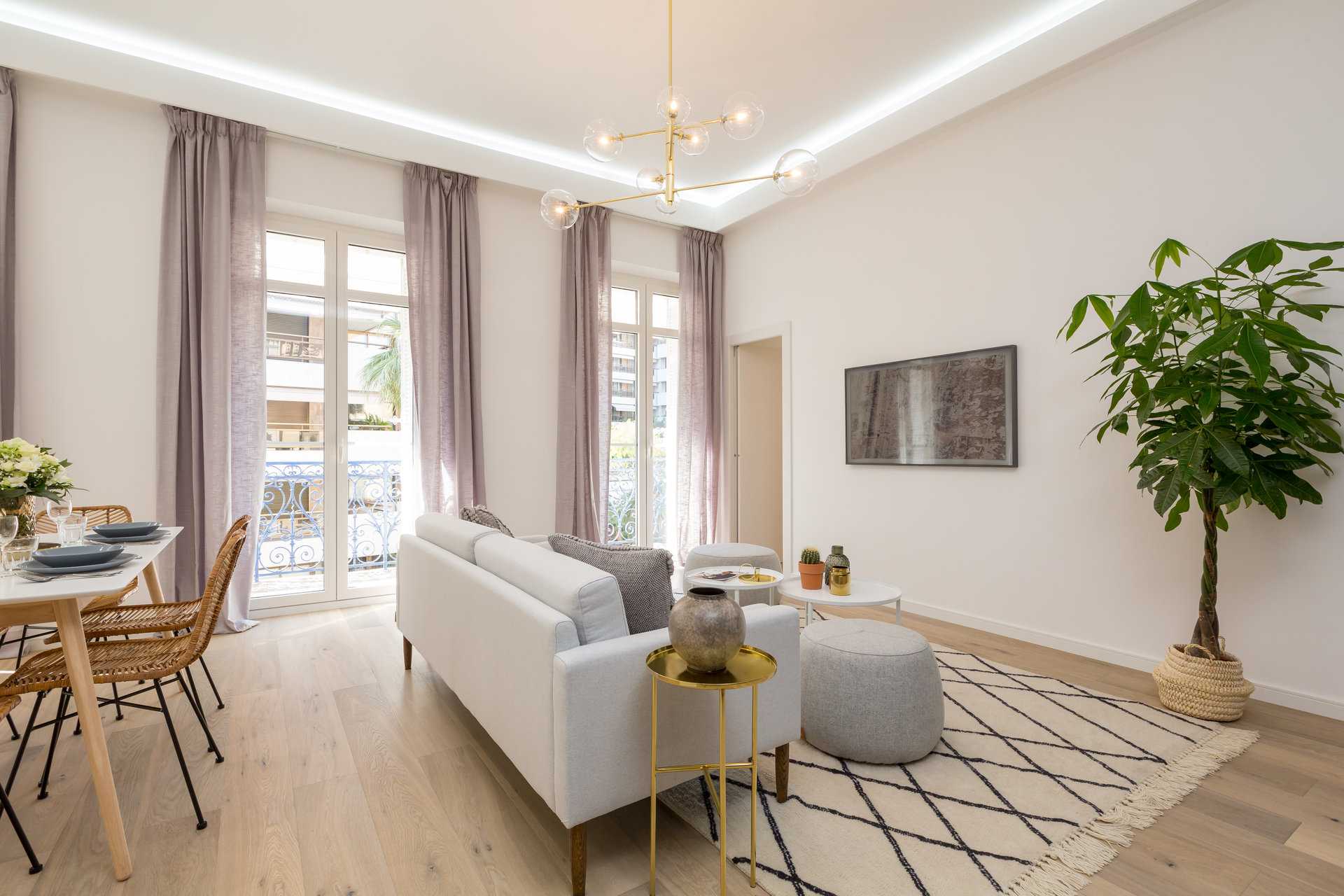 公寓 在 Mandelieu-la-Napoule, Provence-Alpes-Cote d'Azur 10044717