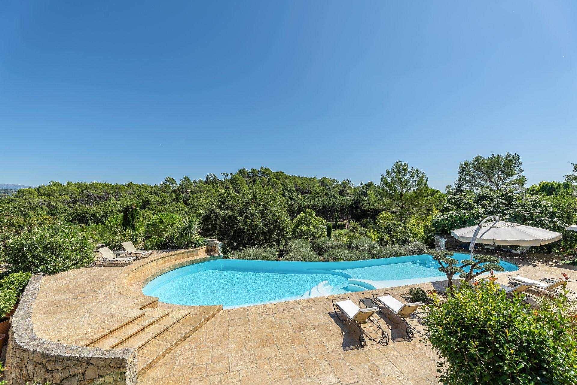 Hus i Seillans, Provence-Alpes-Cote d'Azur 10044768