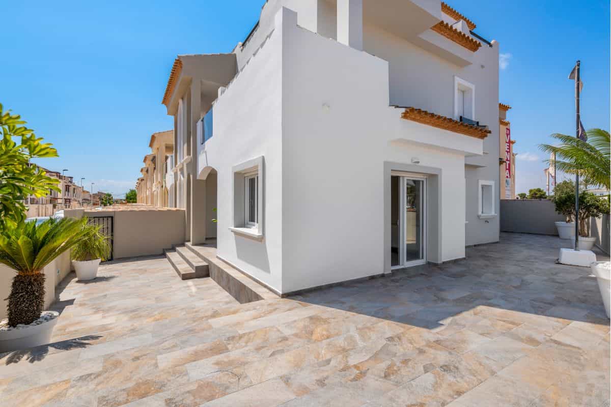 Condominium in San Pedro Del Pinatar, Murcia / Costa Calida 10044770