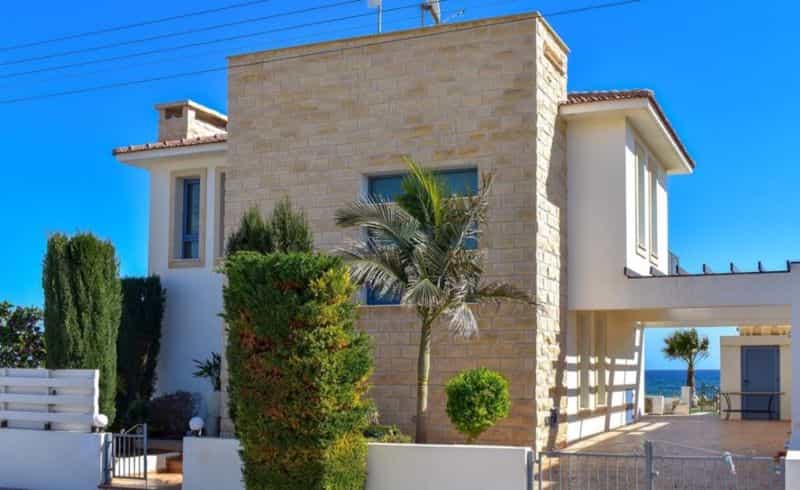 casa en Ayia Thekla, Famagusta 10044792