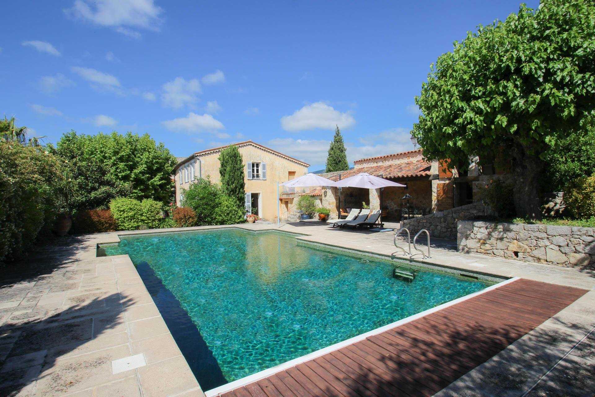 House in Fayence, Provence-Alpes-Cote d'Azur 10044811