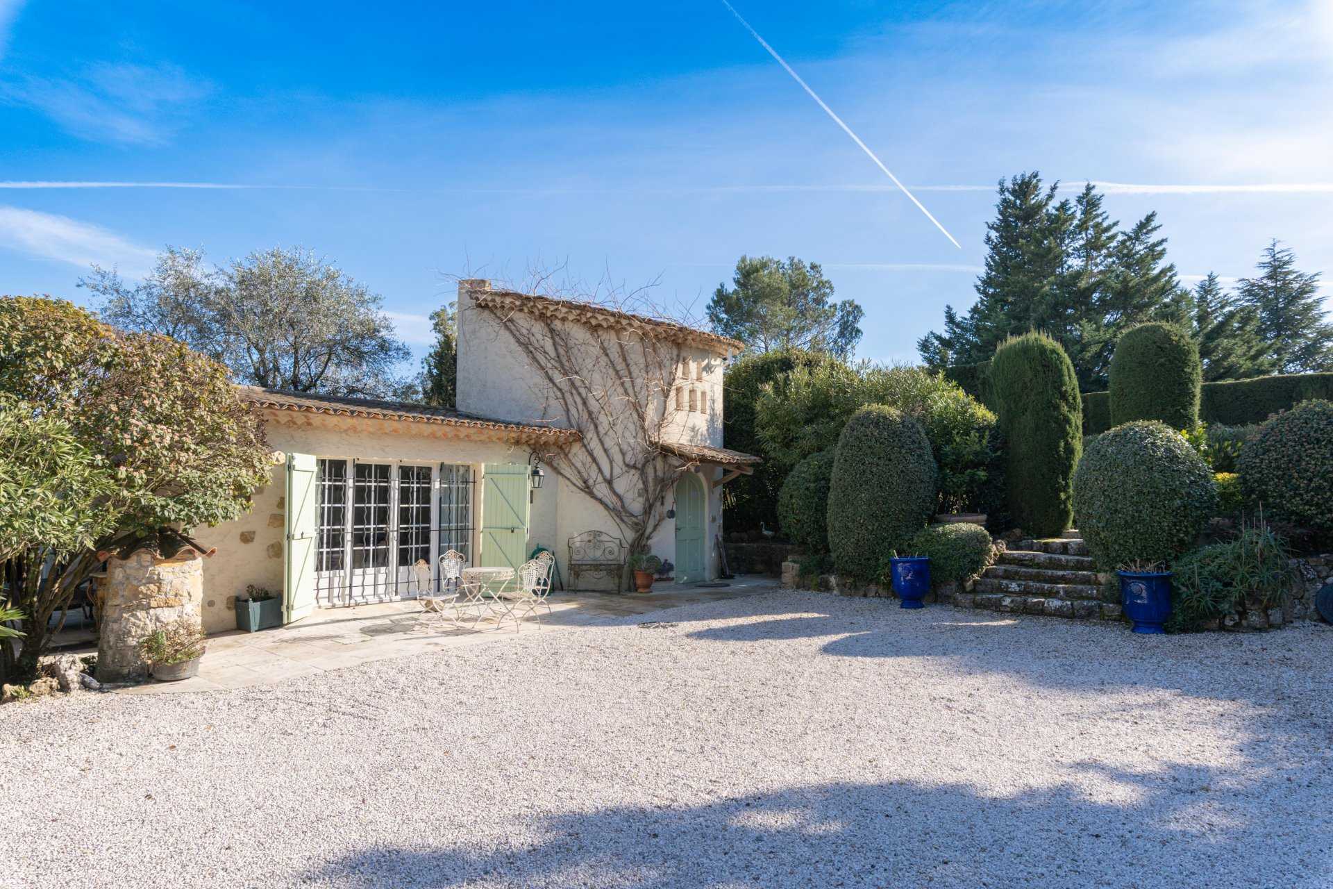 House in Mouans-Sartoux, Provence-Alpes-Cote d'Azur 10044885