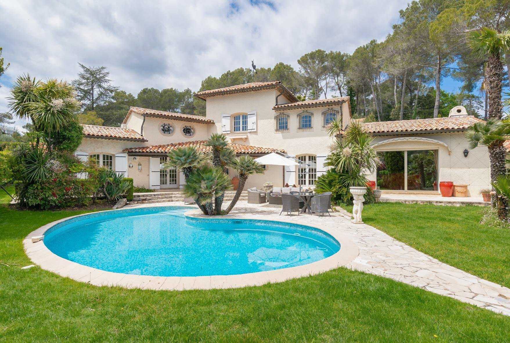 loger dans Mougins, Provence-Alpes-Côte d'Azur 10044917