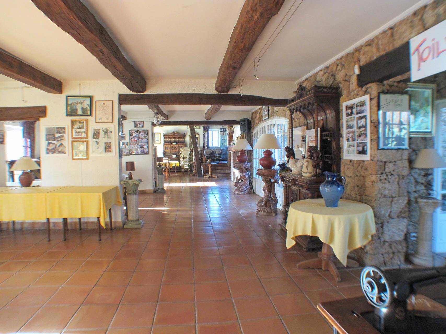 casa no La Motte, Provença-Alpes-Costa Azul 10044941
