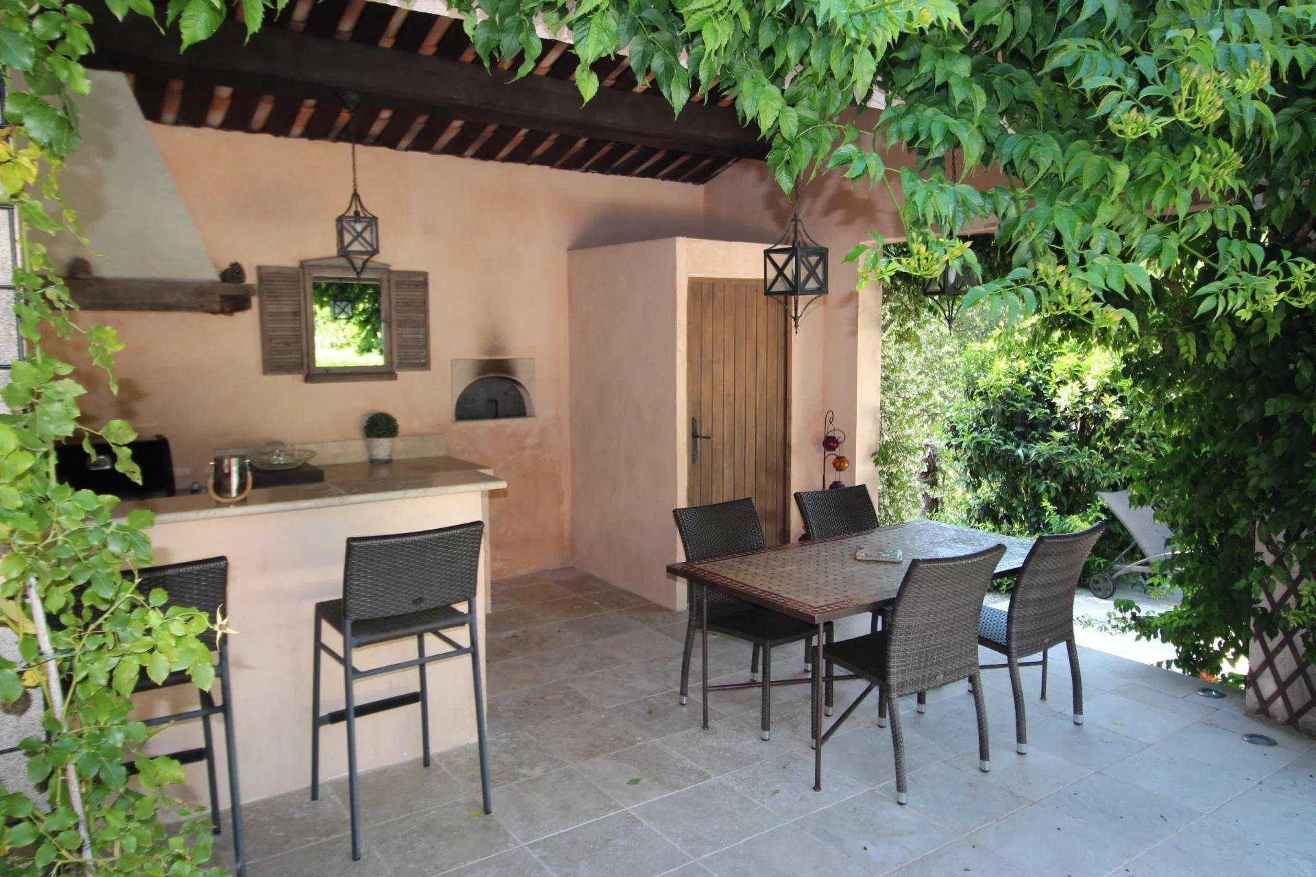 House in Valbonne, Provence-Alpes-Cote d'Azur 10044980