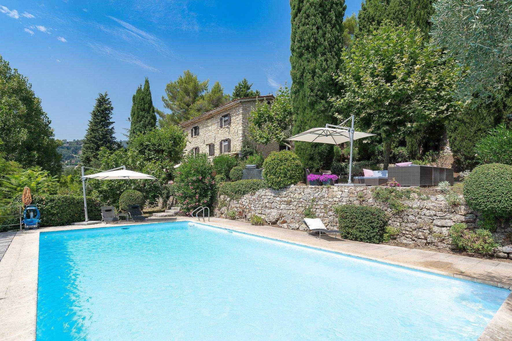 Hus i Chateauneuf-du-Pape, Provence-Alpes-Cote d'Azur 10044987