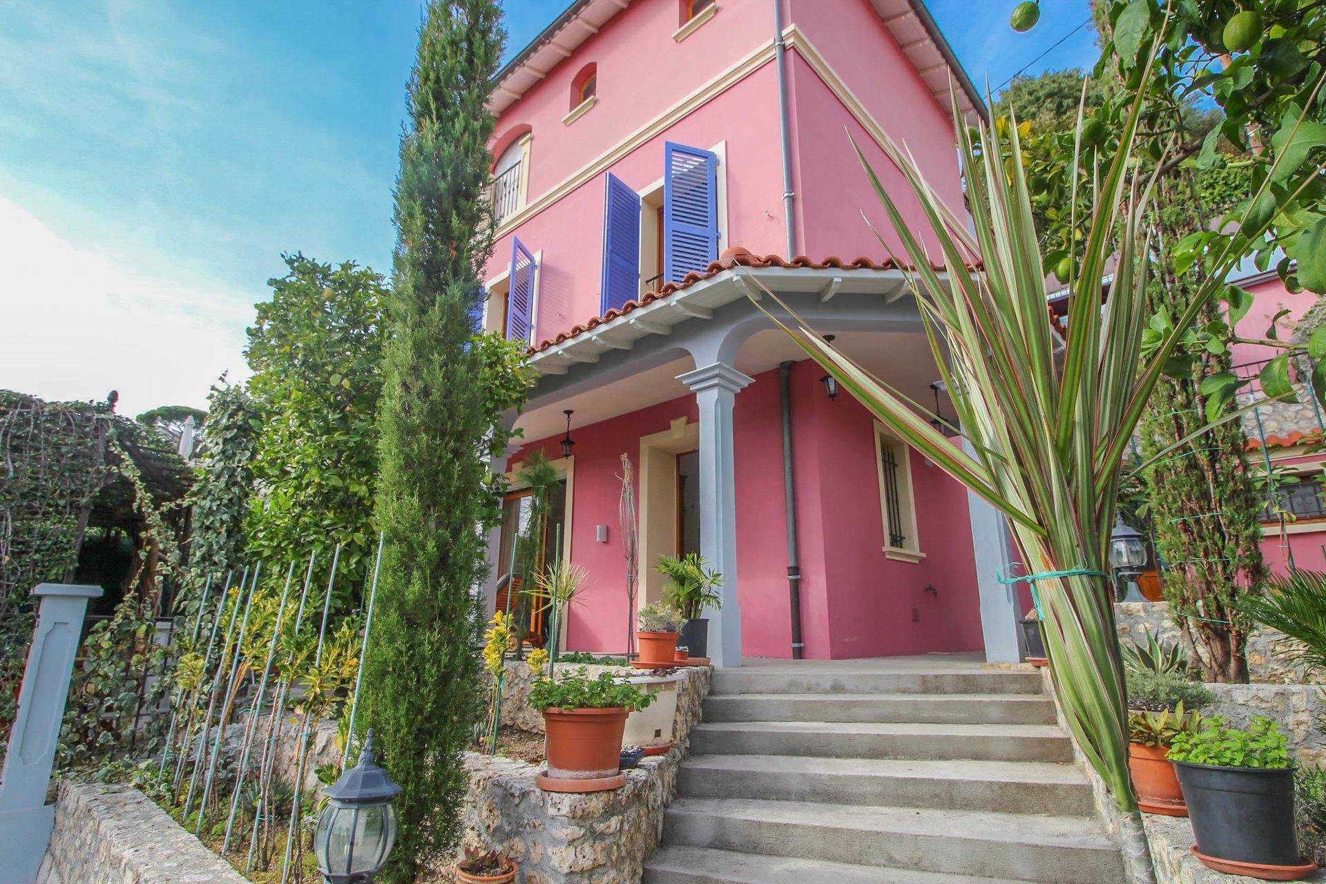 House in Nice, Provence-Alpes-Cote d'Azur 10045252